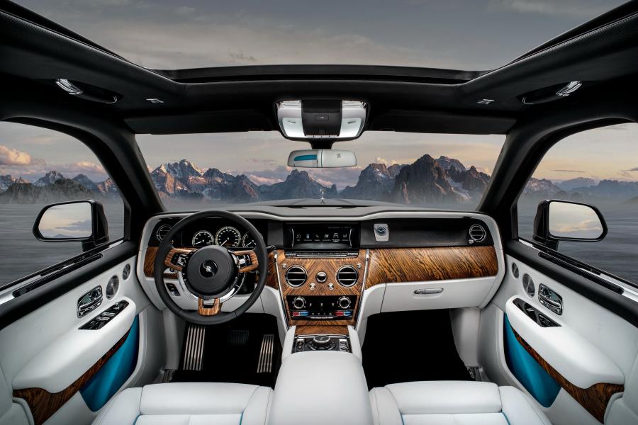 Торпедо Rolls-Royce Cullinan 2018 года  (WW) (фото 34 из 35)